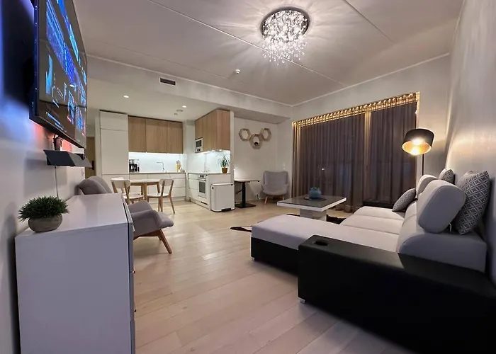 Cozy App - 400m From Historic Old Town Centre Apartamento